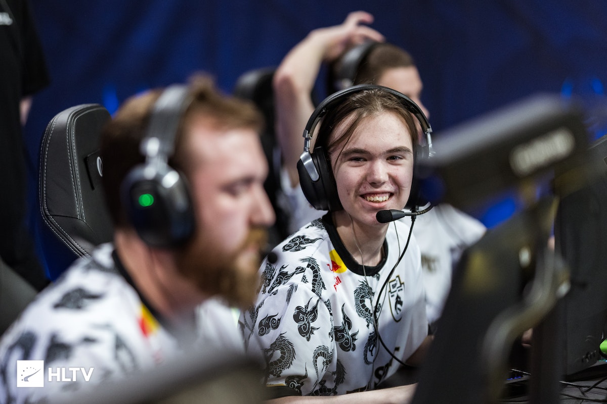 锋线王牌 锋线王牌